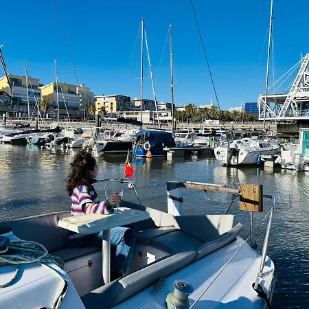 Deolinda Charming Boat At Oriente Marina Botel