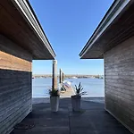 Deolinda Charming Boat At Oriente Marina 보트호텔